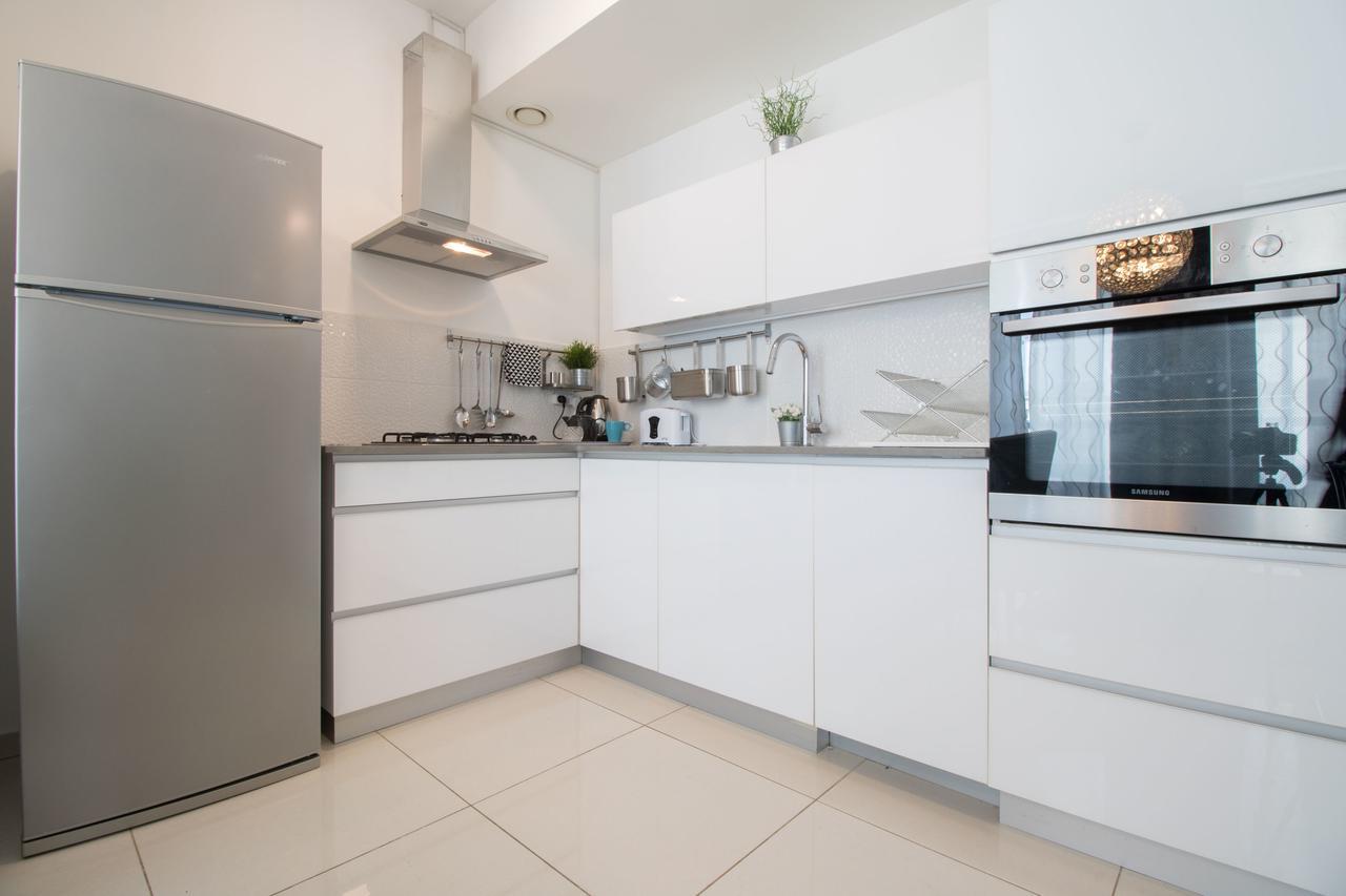 תל אביב Sweethome26 Luxury Apt Close To The Beach & Free Parking מראה חיצוני תמונה