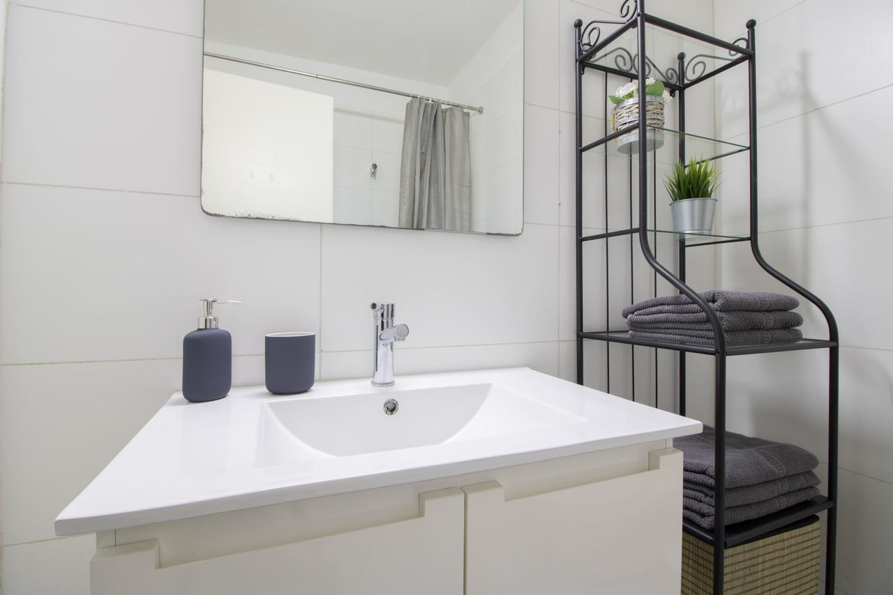 תל אביב Sweethome26 Luxury Apt Close To The Beach & Free Parking מראה חיצוני תמונה